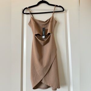 NWT Lulu’s Body-Con Minidress with cutout